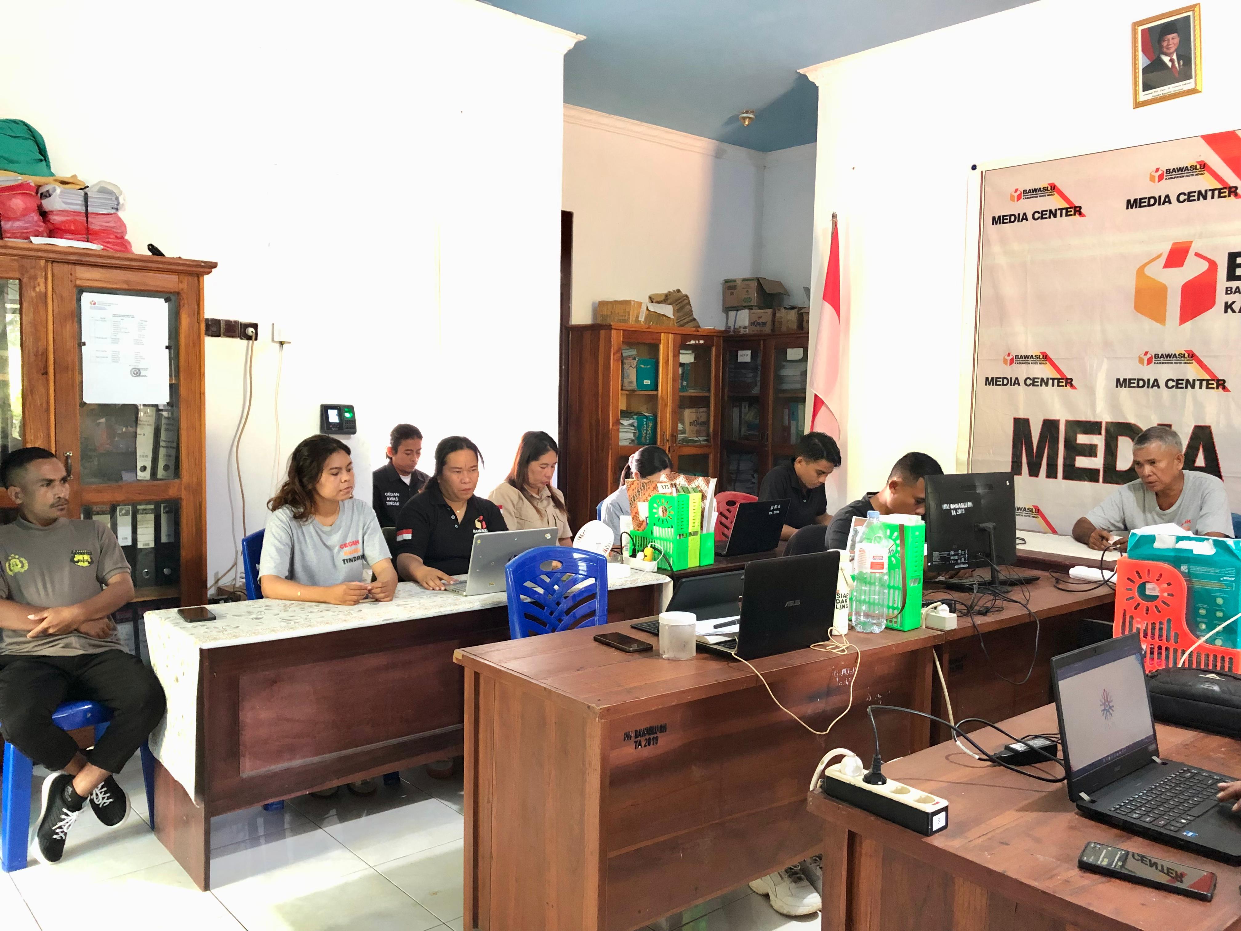 Rapat Internal Kesekretariatan