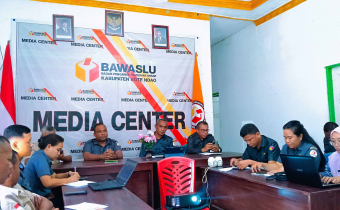 Foto Rapat Inventarisasi Produk Hukum
