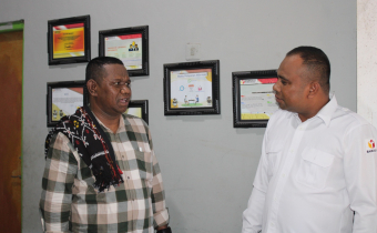 Foto Kunjungan Komisi Informasi Provinsi Nusa Tenggara Timur di kantor Bawaslu Kabupaten Rote Ndao pada (Rabu,15/10/2025)